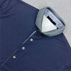 Greyson Polo Shirt Men's Medium Blue Dot Printed‎ Stretch Golf Performance Wolf